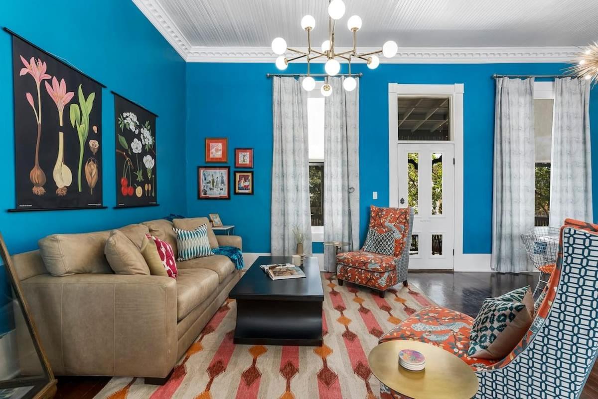 Appartamento The Loft On Main St Loft With Balcony Views Fredericksburg Esterno foto
